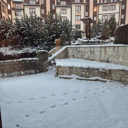 Mountain Heaven Downtown Апартамент Банско