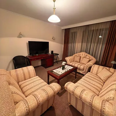 Апартамент Mountain Heaven Downtown Банско