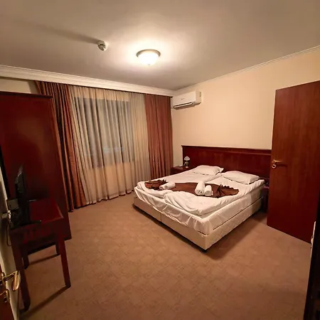 Mountain Heaven Downtown Апартамент Банско