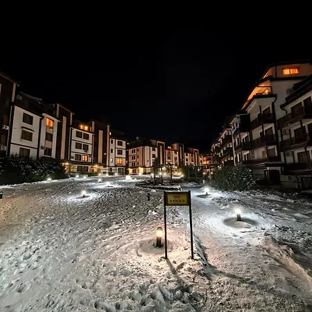 Апартамент Mountain Heaven Downtown *