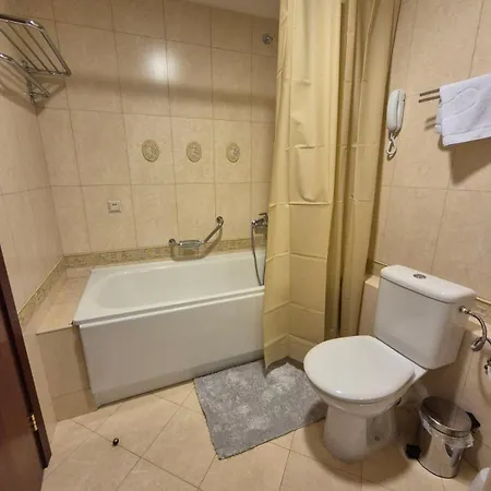 Апартамент Mountain Heaven Downtown