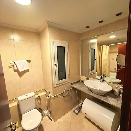 Апартамент Mountain Heaven Downtown