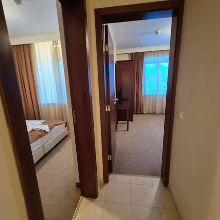 Mountain Heaven Downtown *