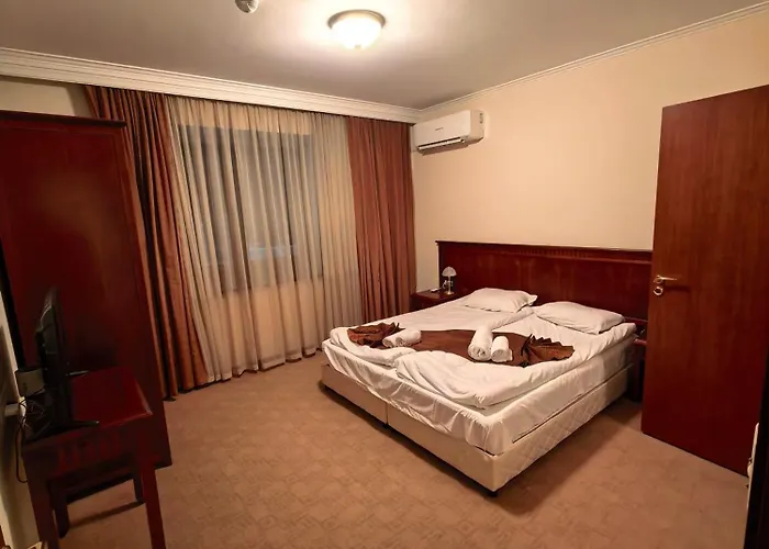 Mountain Heaven Downtown Апартамент Банско